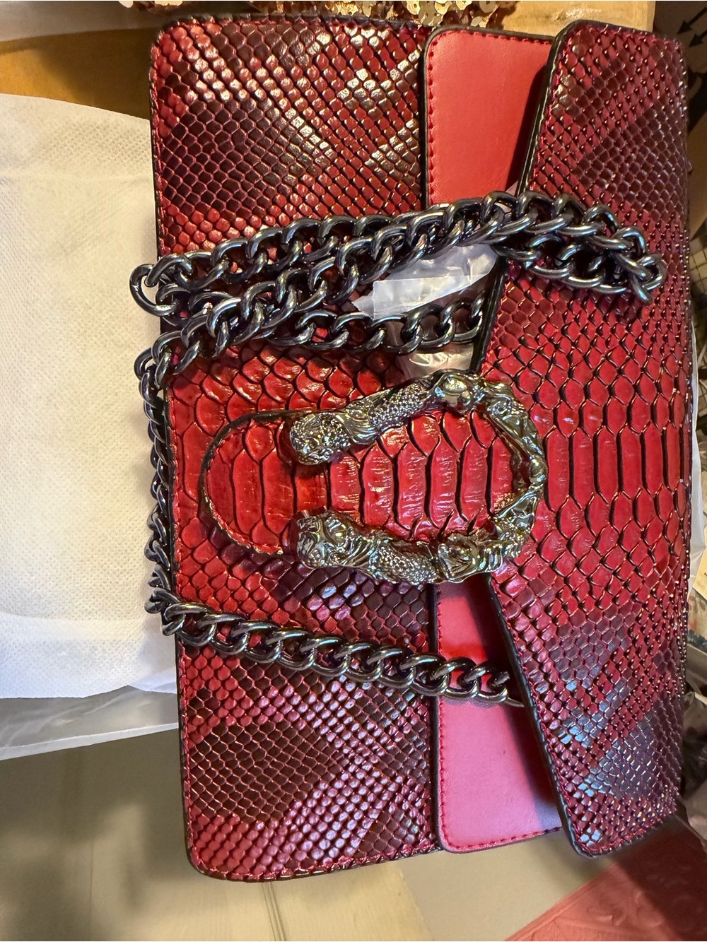 Red Python-Effect Chain Shoulder Bag - Picture 4 of 9